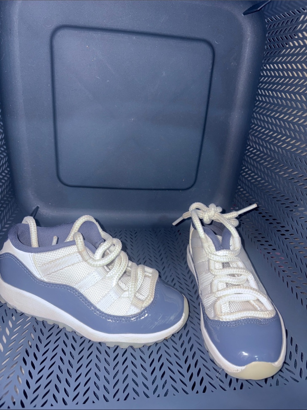 Jordan Kids Sneakers in Light Blue and White